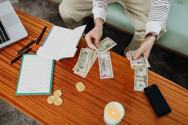 Tips on Saving Money on Apparel